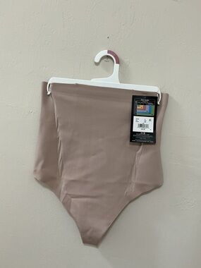 NWT Maidenform Seamless High-Waist thong shape wear size large